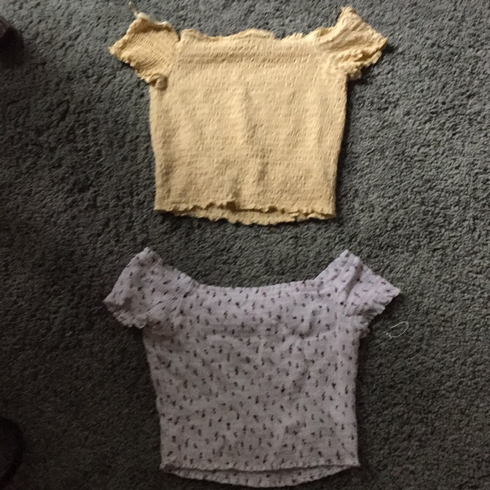 Two super cute popular smocked tips size xs-s